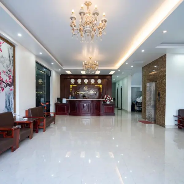 Khách sạn Luxury II