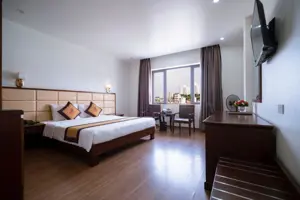 Khách sạn Luxury II