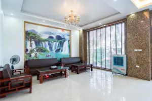 Khách sạn Luxury II