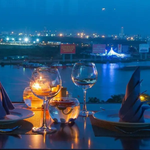 Khách Sạn Ramada Encore by Wyndham Saigon D1