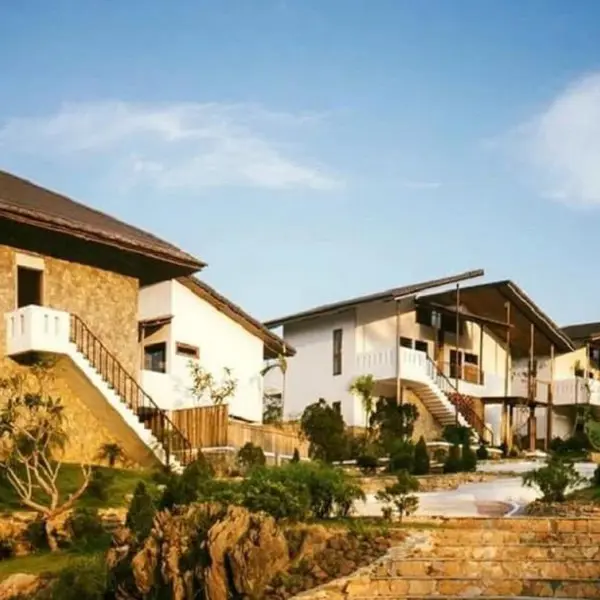 Ba Khan Village Resort