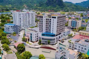 Khách Sạn Sakura Hòa Bình