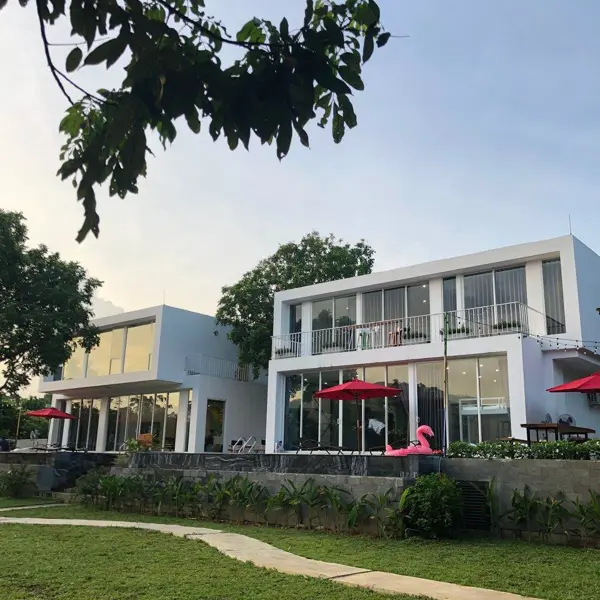 Lava Haus Villa & Bungalow