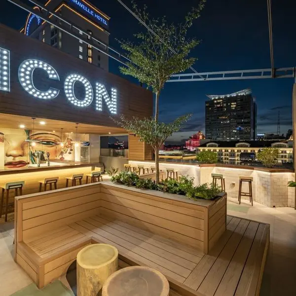 Khách Sạn Icon Saigon - Lifestyle Design