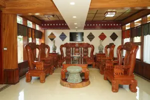 Khách Sạn Hòa Bình