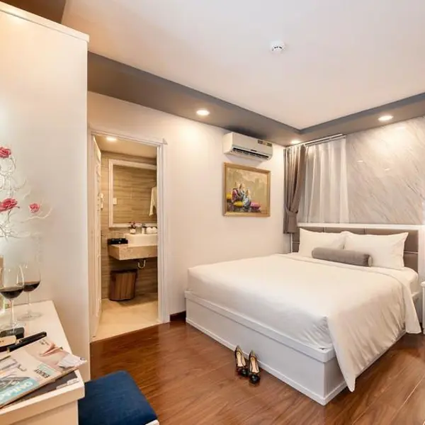 Khách sạn Adora Bến Thành