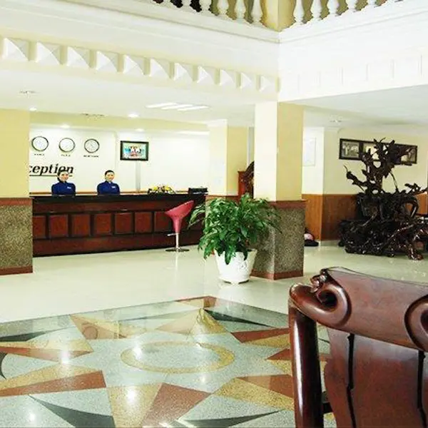 Khách sạn Hàm Luông