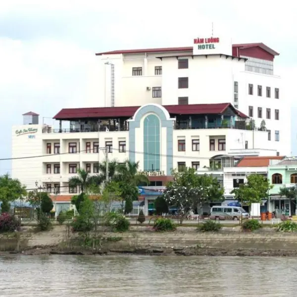 Khách sạn Hàm Luông