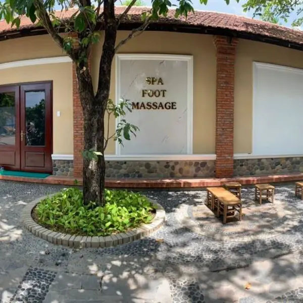 Phương Nam Resort