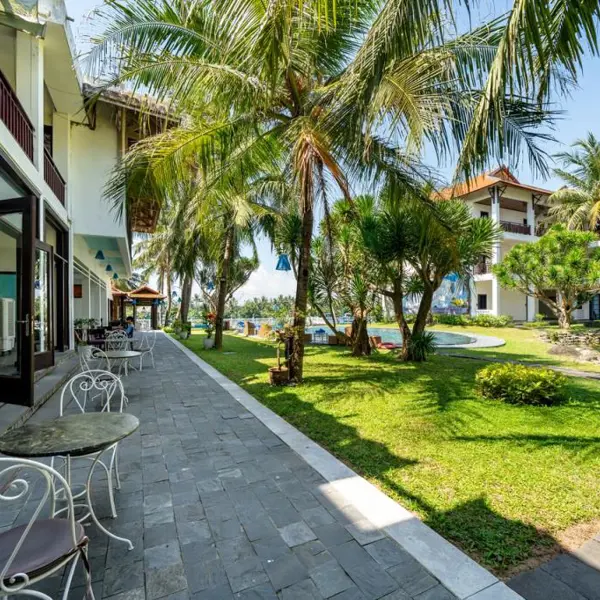 River Beach Resort & Residences