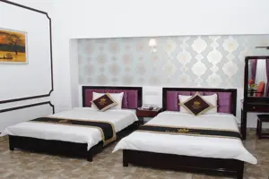 Khách sạn Trần Vinh