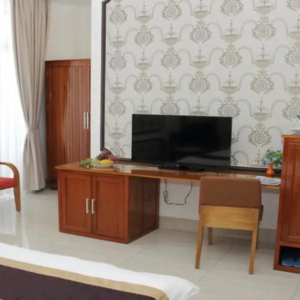 Khách sạn Trần Vinh