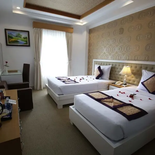 Khách Sạn Nesta
