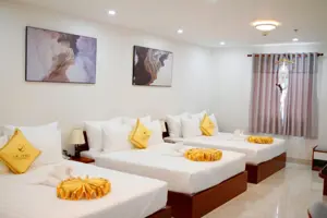 Khách Sạn Lạc Hồng