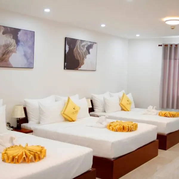 Khách Sạn Lạc Hồng