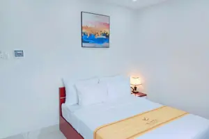 Khách Sạn Lạc Hồng