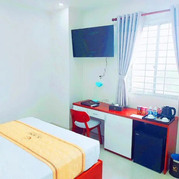 Khách Sạn Lạc Hồng