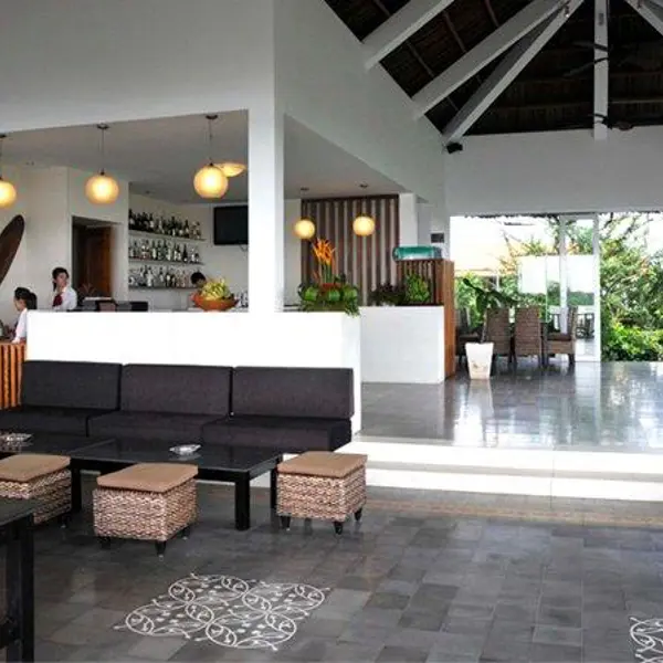 Mekong Riverside Boutique Resort & Spa