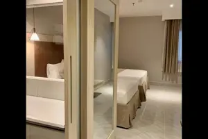 Khách Sạn Holiday 2