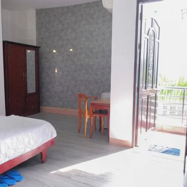 Khách Sạn Hồng Anh