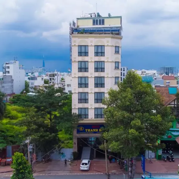 RedDoorz Premium Thanh Binh Hotel