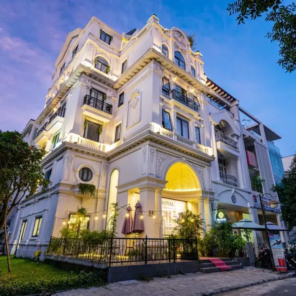 The Royal Hotel & Apartment