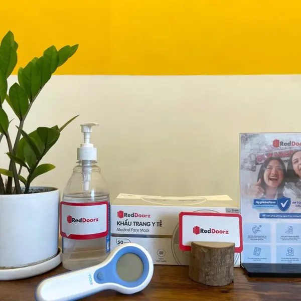 RedDoorz Truc Huyen Hotel