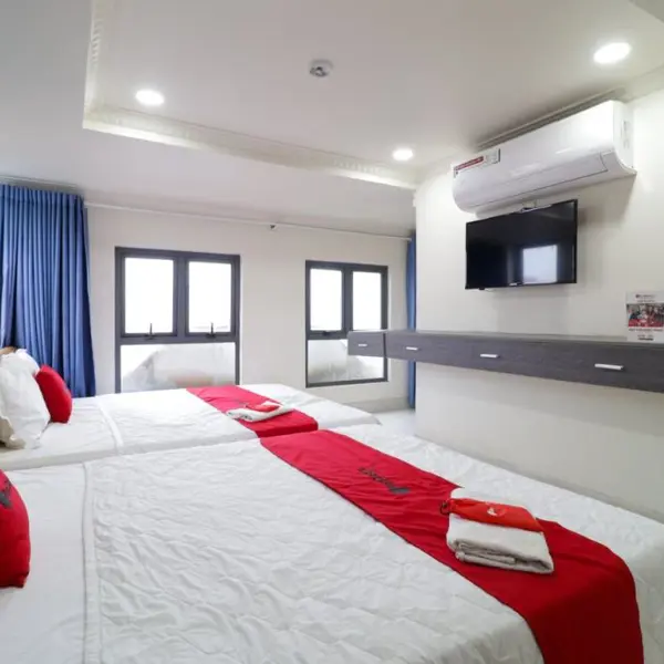 RedDoorz Minh Thu Hotel Cong Lo