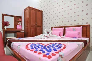 Khách Sạn Paradise