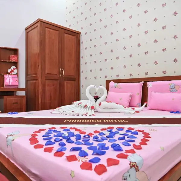 Khách Sạn Paradise