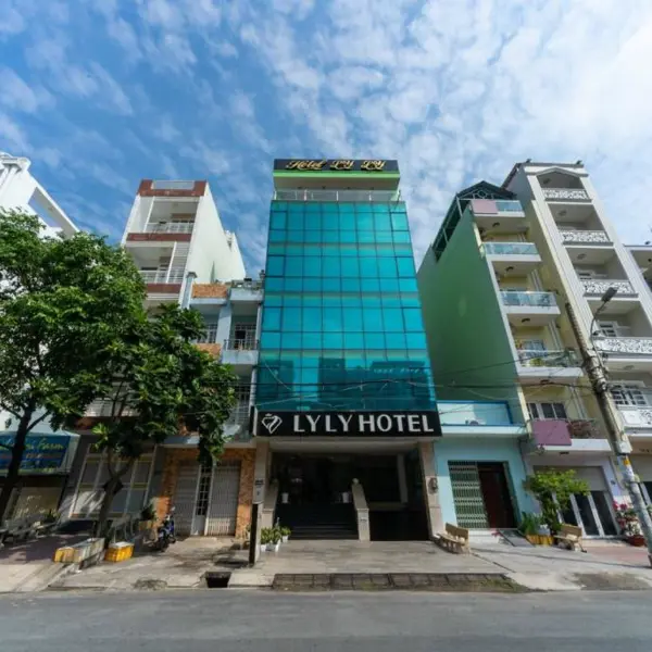 Khách Sạn Ly Ly