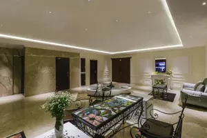 Khách Sạn Lotus Central