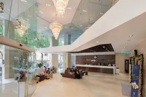 Khách Sạn Central Palace