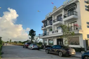 Lotus Hotel Ninh Bình