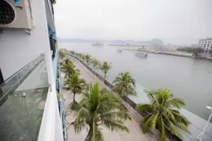 Khách Sạn Golden Palm