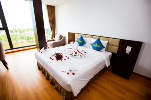 Khách Sạn Golden Palm