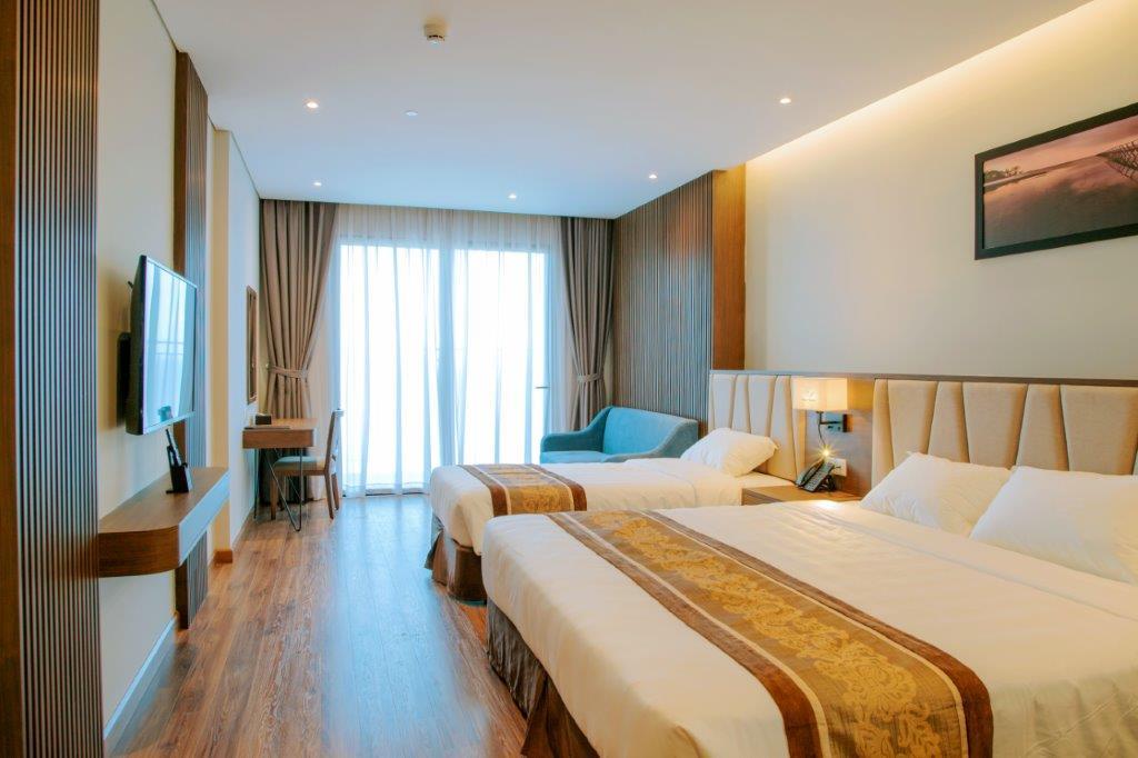 Deluxe Triple Room With Sea View - Khách Sạn Vipol Mũi Né