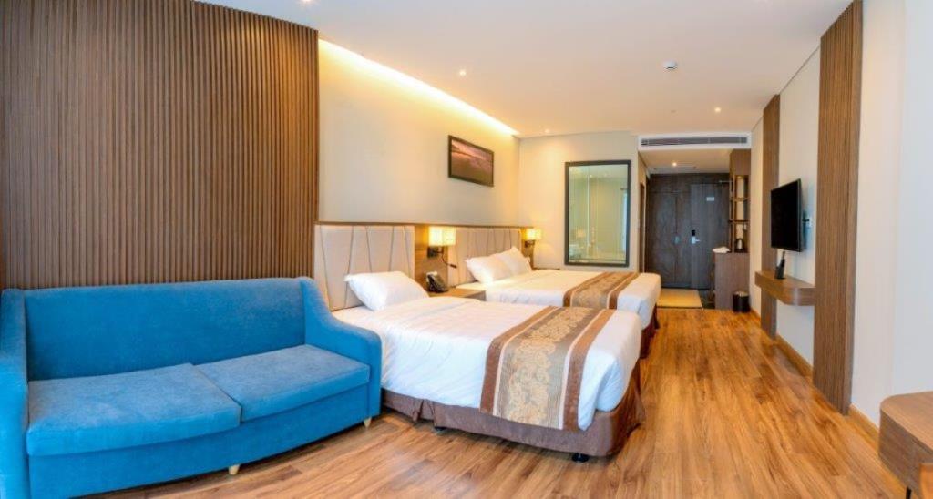 Senior Deluxe Triple Room With Sea View - Khách Sạn Vipol Mũi Né