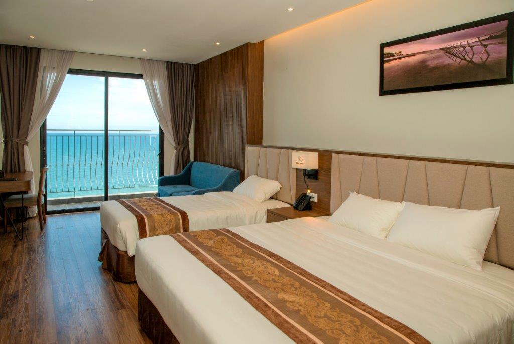 Senior Deluxe Triple Room With Sea View - Khách Sạn Vipol Mũi Né