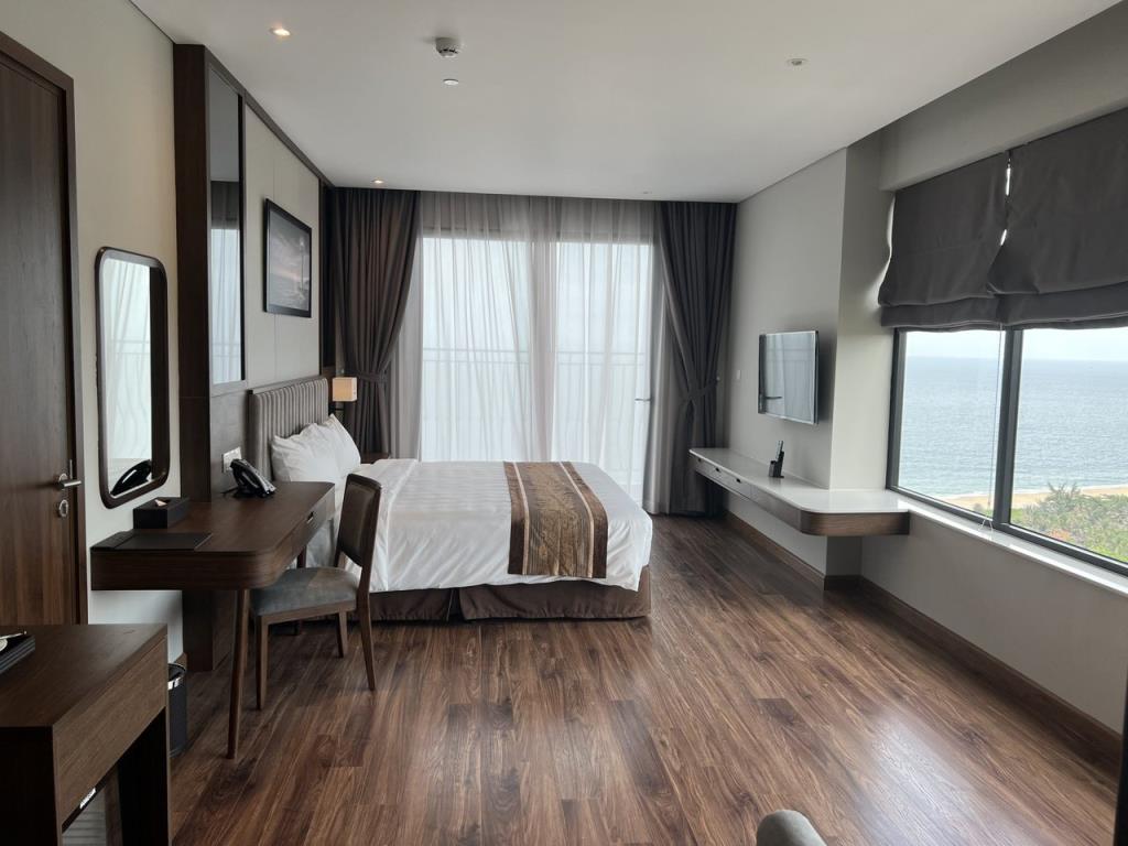 Junior Suite Room With Sea View - Khách Sạn Vipol Mũi Né