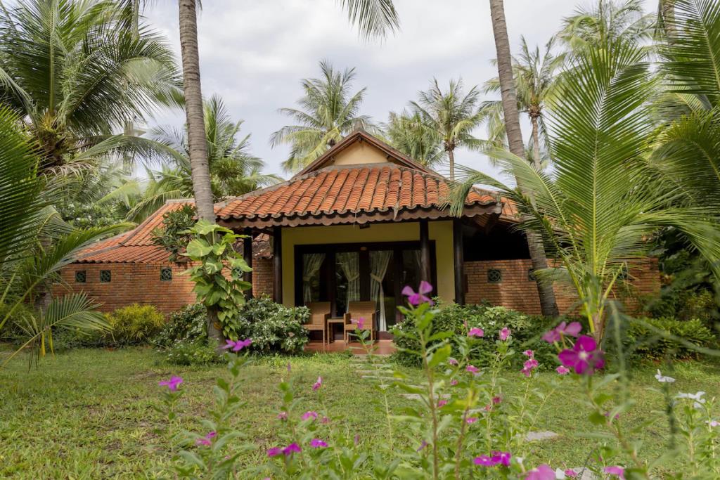Bungalow Garden View - Sea Lion Beach Resort & Spa Mũi Né