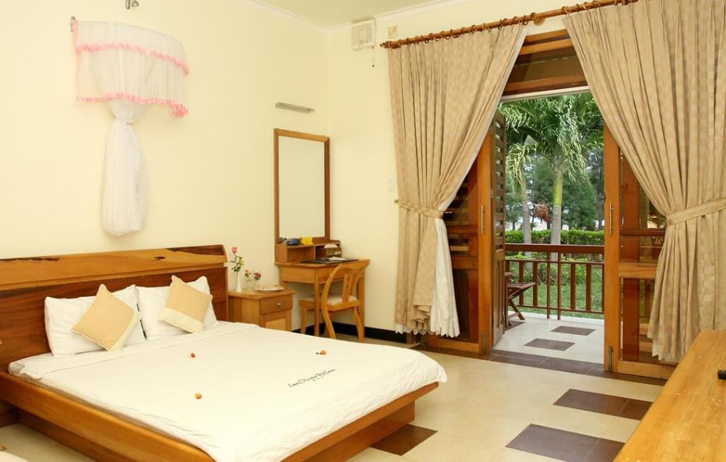 Bungalow (Gần Biển) - Long Thuận Hotel & Resort