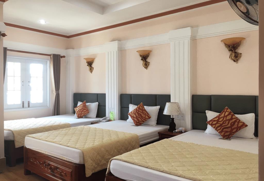Phòng superior 3 khách hướng vịnh - Vĩnh Hy Resort