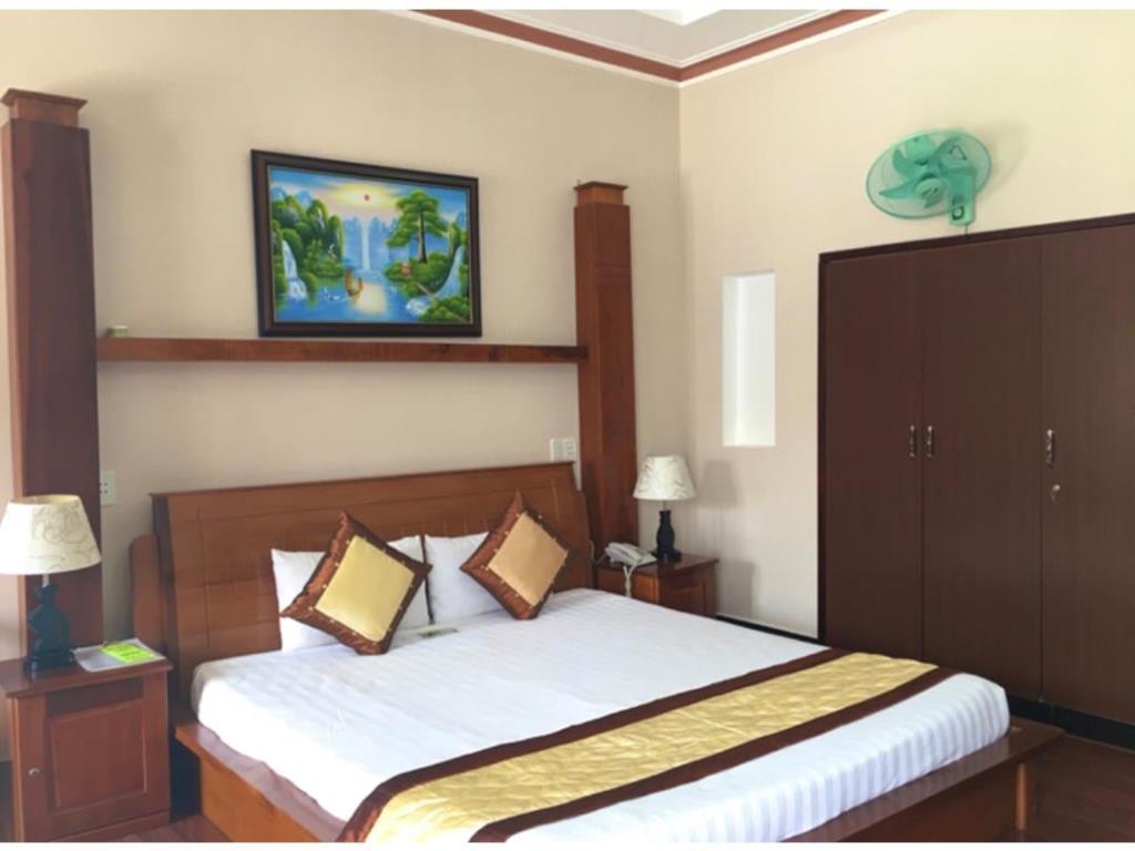 Phòng Superior 4 khách view Hồ Bơi - Vĩnh Hy Resort