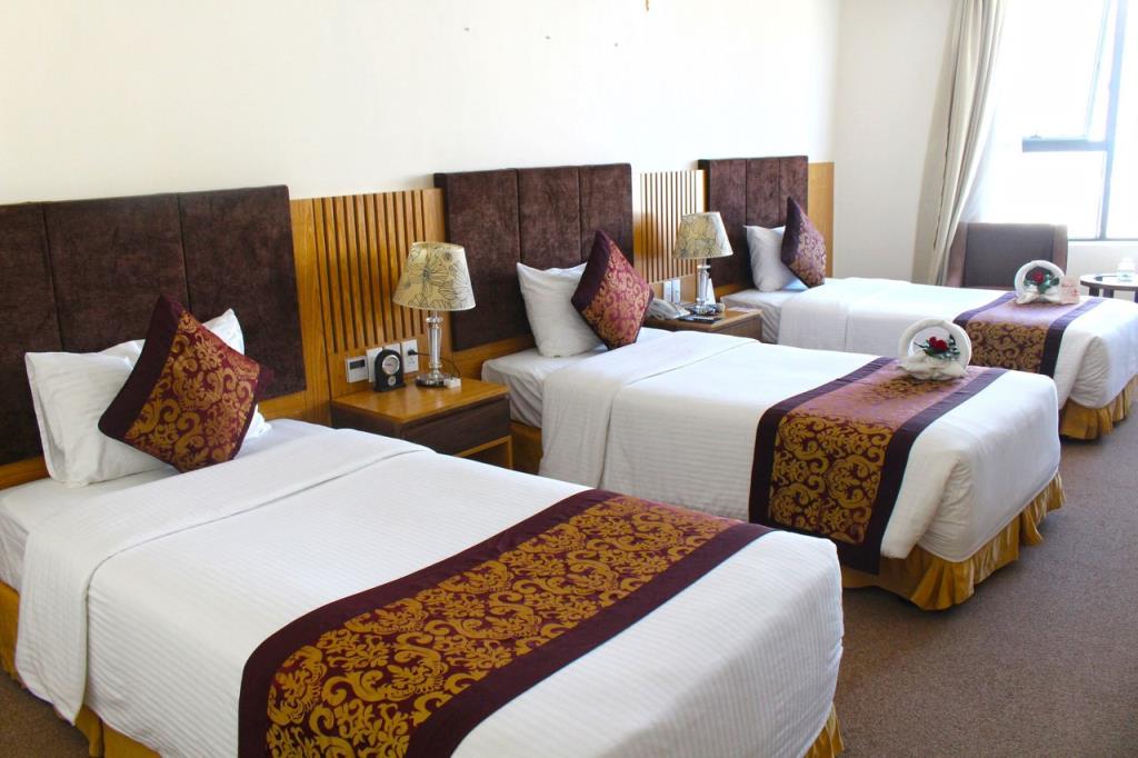 Deluxe Triple - Khách sạn Mường Thanh Quy Nhơn