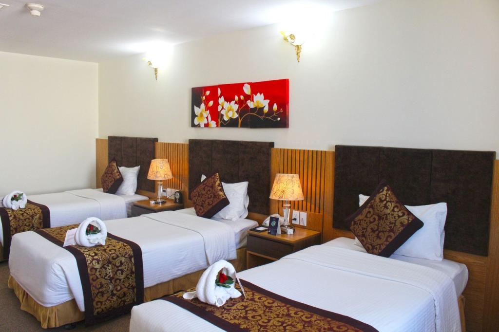 Deluxe Triple - Khách sạn Mường Thanh Quy Nhơn