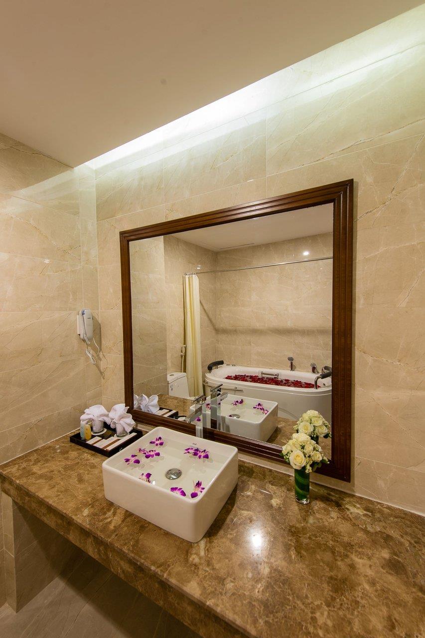 Executive Suite - Khách sạn Mường Thanh Quy Nhơn