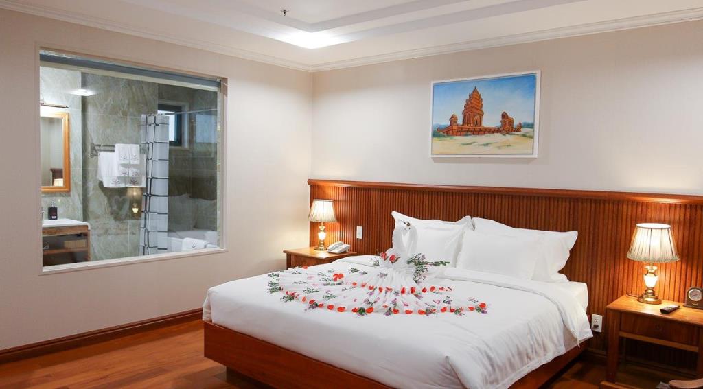 Luxury Double - Khách sạn Vietnam Taste Quy Nhơn