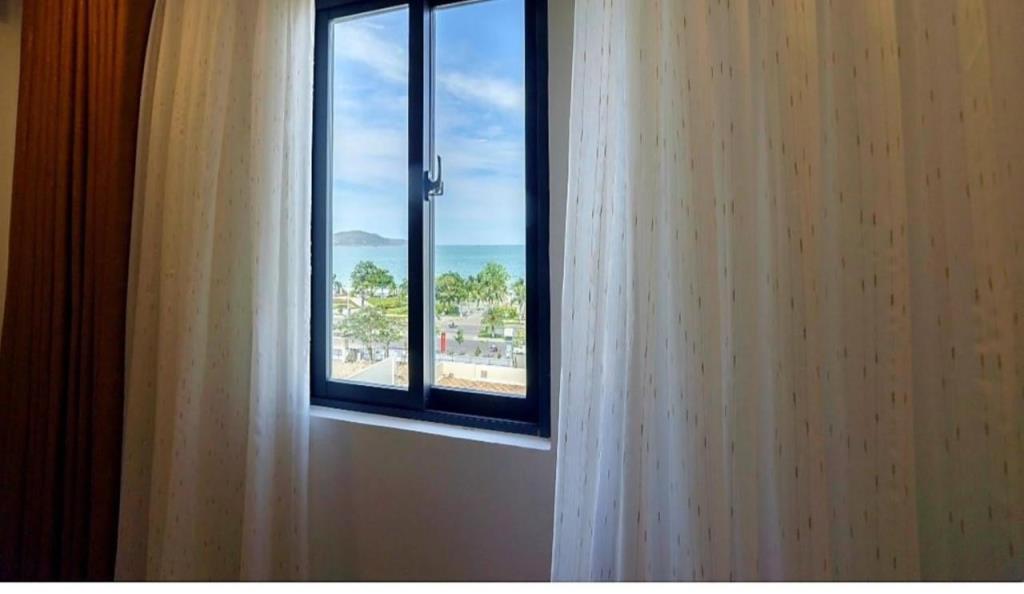 Deluxe Double Room Partial Sea View - Khách Sạn Mira Eco Quy Nhơn
