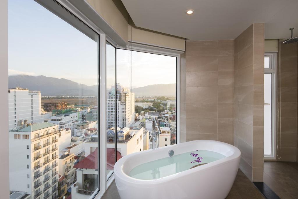 Signature Room - Khách sạn Liberty Central Nha Trang